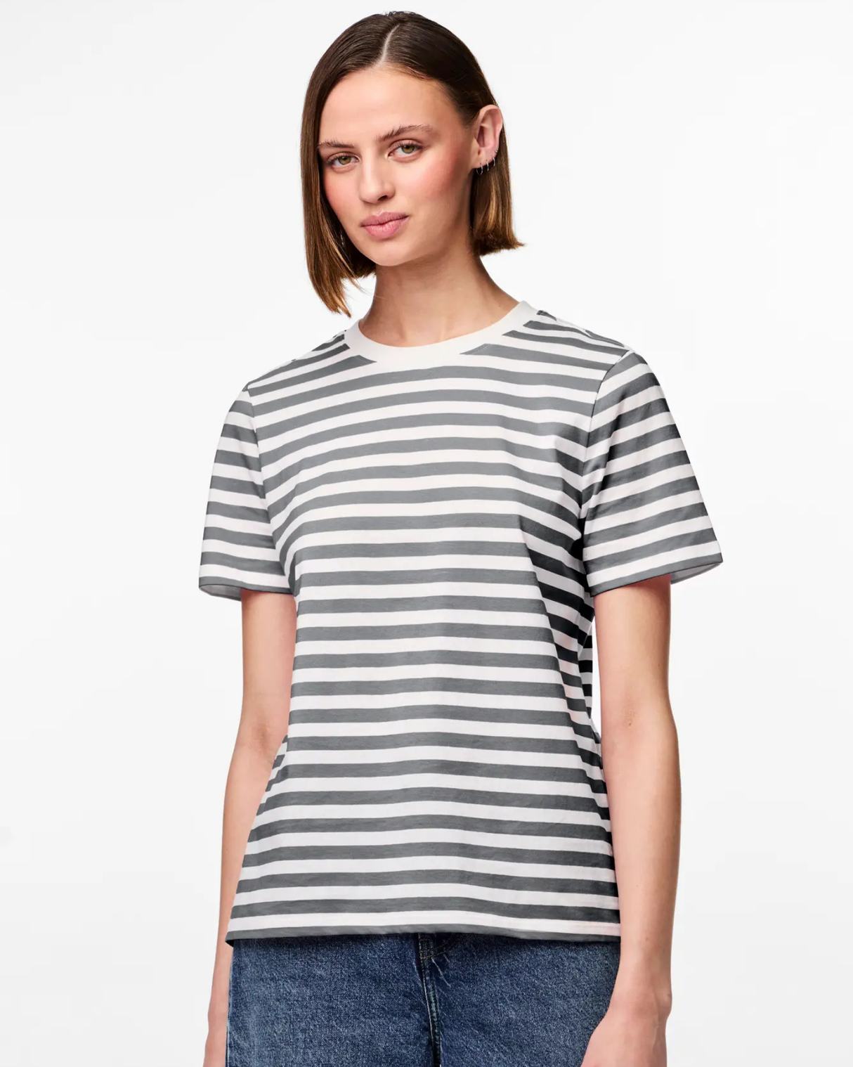 Grå - Ultimate grey/Bright white - Pieces - t-shirt - 17146339