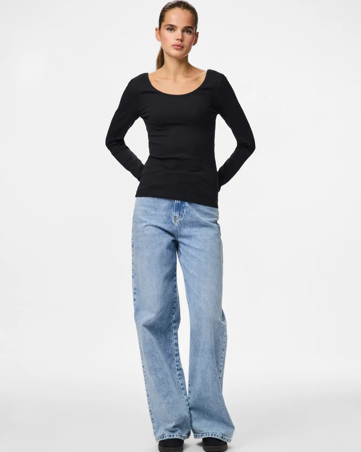 PIECES Black Top - 17161803