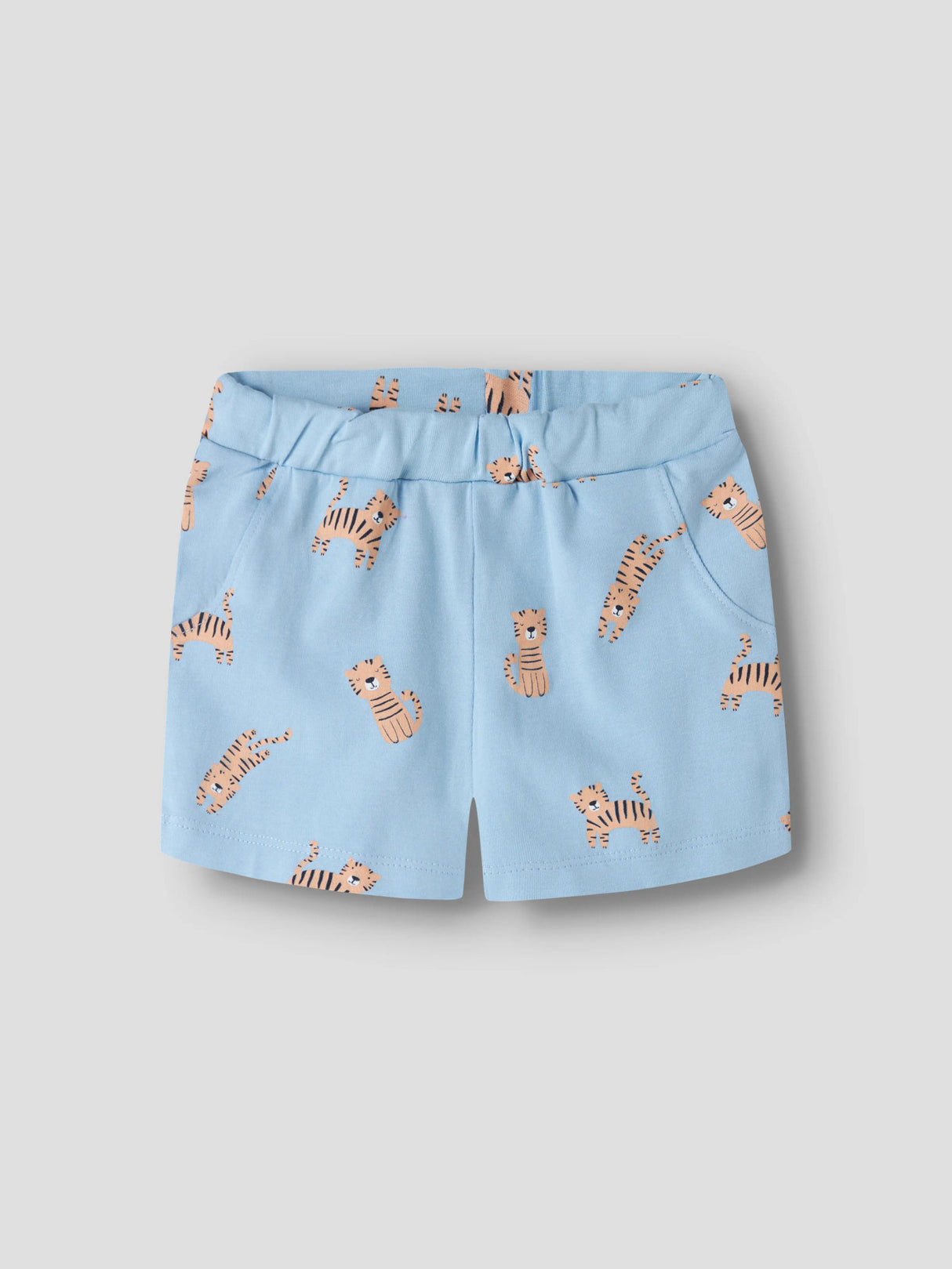 Airy Blue Tiger Shorts fra Name it - 13229235