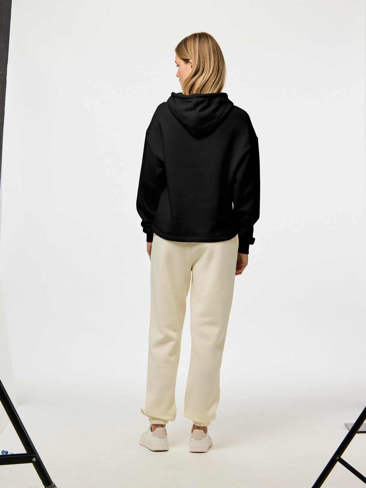 PIECES Black GOLD HEART Sweatshirt - 17121098