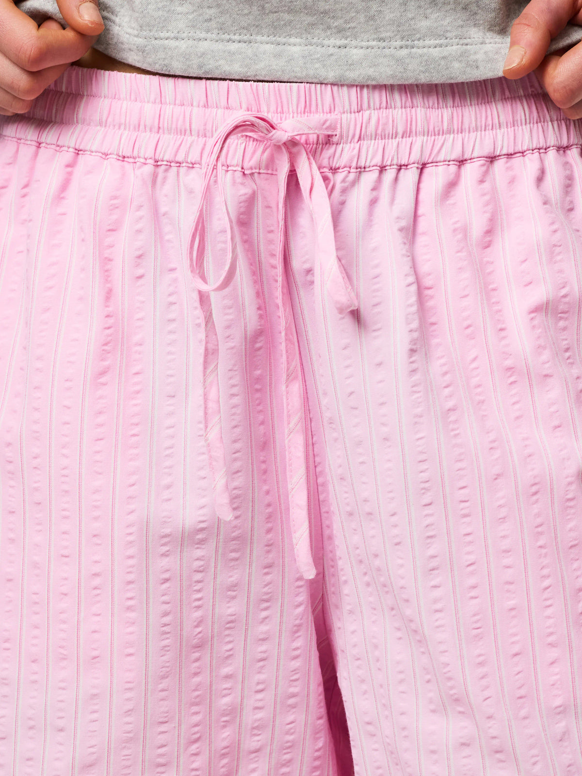 Roseate Spoonbill White and dark pink Shorts fra PIECES - 17168737