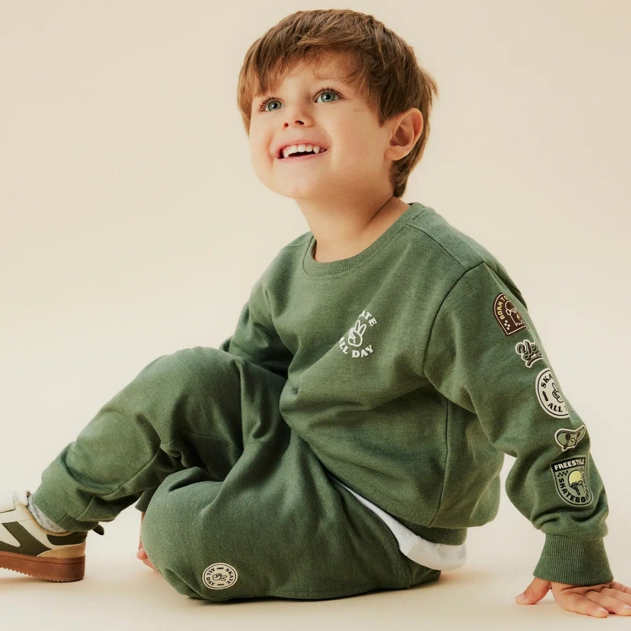 Sweatshirts & hoodies 