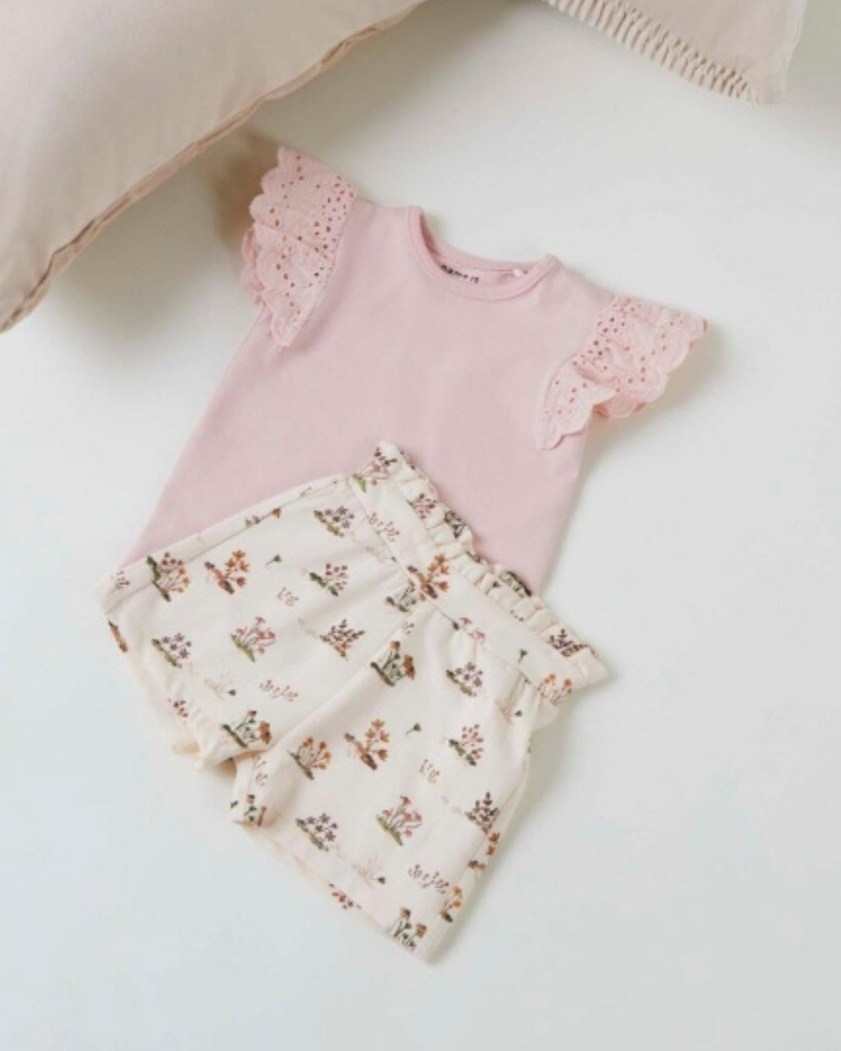 Buttercreme Name it shorts med blomster - 13215198