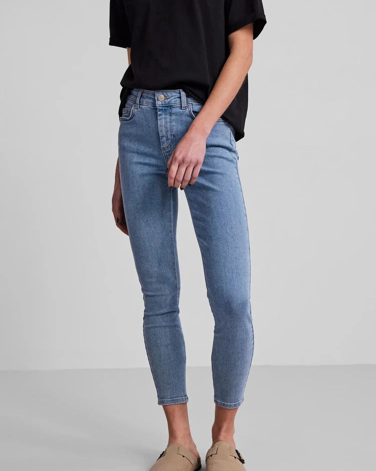 Blå - Medium Blue Denim - Pieces - buks - 17120948