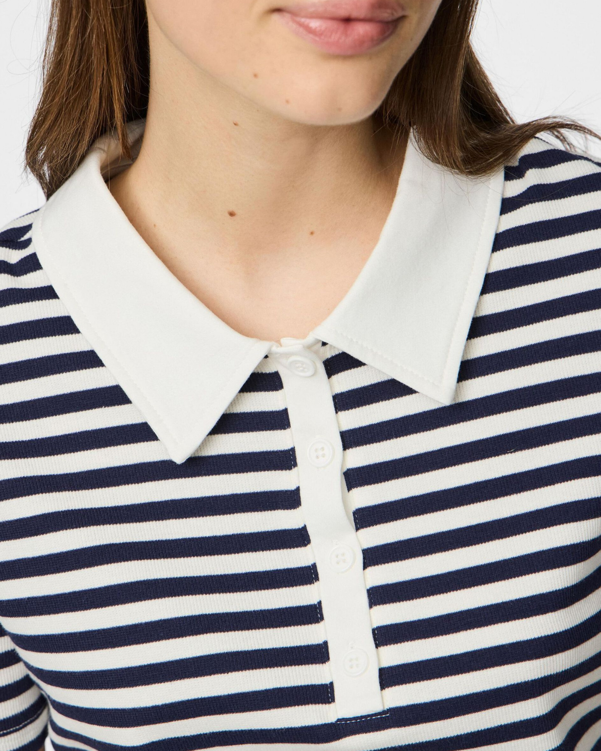 Hvid/Mørkeblå - Maritime Blue - Pieces - Kortærmet bluse - 17161306