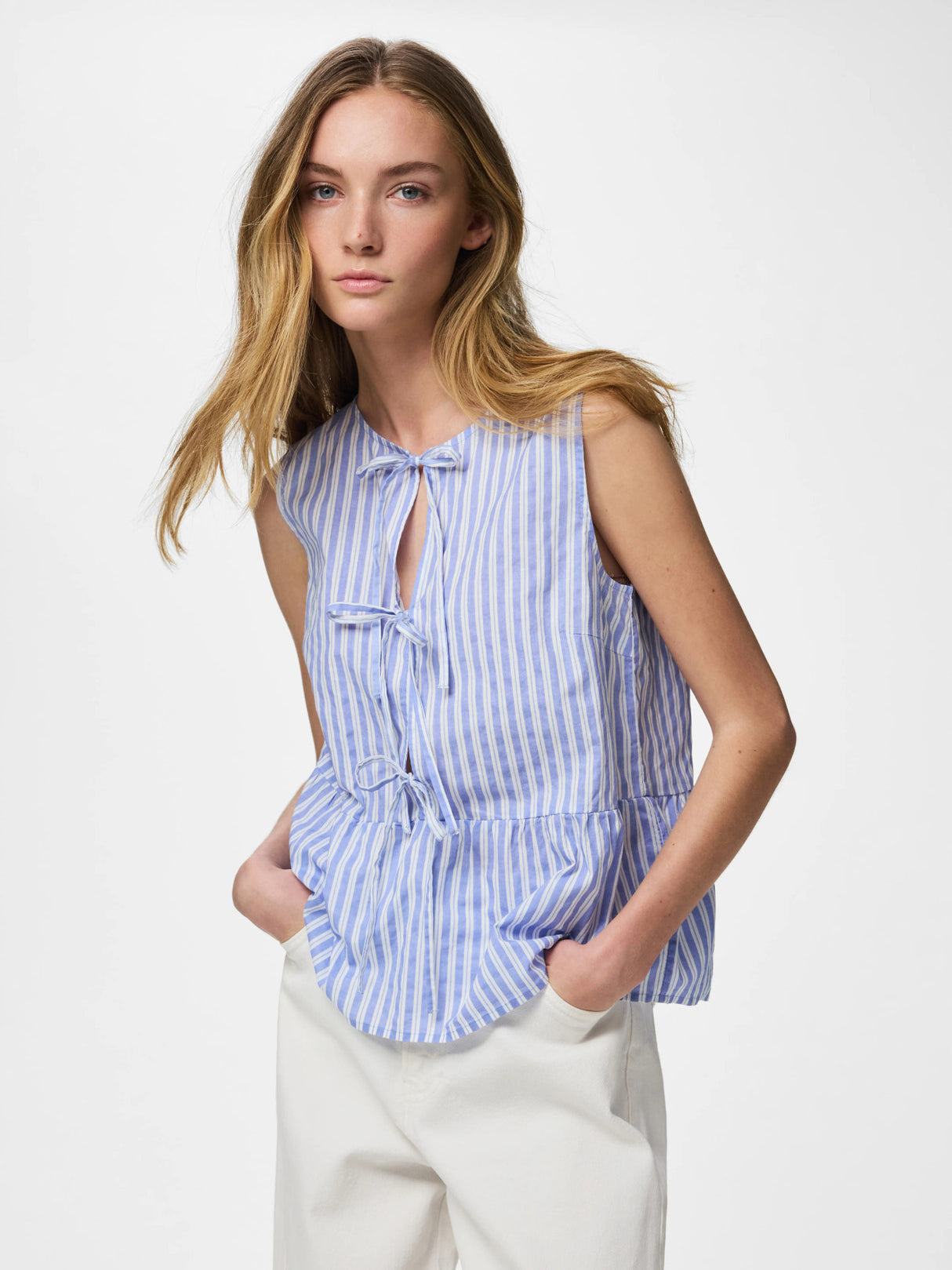 Hydrangea BRIGHT WHITE Top fra PIECES - 17162303