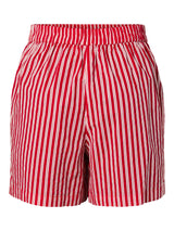 Adrenaline Rush BRIGHT WHITE Shorts fra PIECES - 17162305