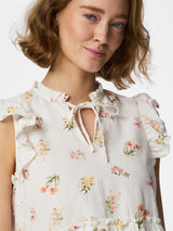 Bright White FLOWER Top fra PIECES - 17162329