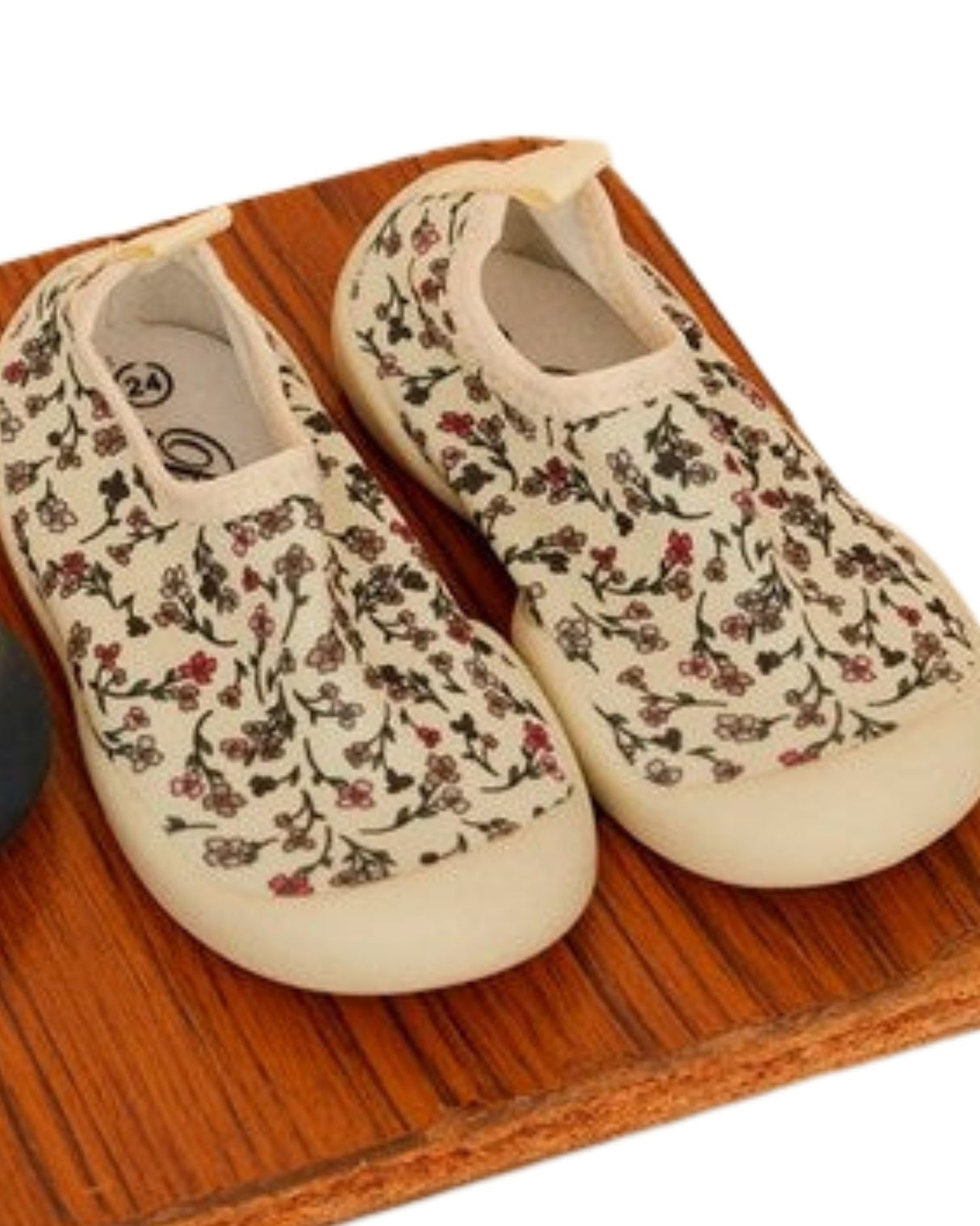 Offwhite Sofie Schnoor blomstret badesko - Flower - P232808-9012