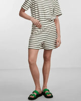 Army green - Pieces - stribet shorts - 17145059