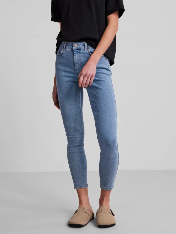 Blå - Medium Blue Denim - Pieces - buks - 17120948